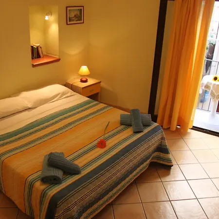 Suggestive Two In The Heart Of The Old Town Lejlighed Cefalù